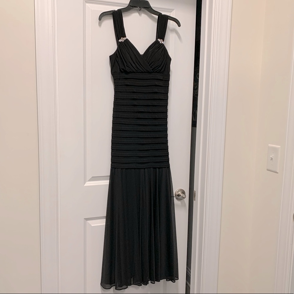 Beautiful black dress/gown